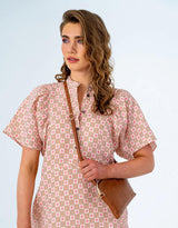 elms-king-bowery-wallet-tan-pebble