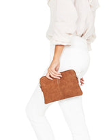 elms-king-bowery-wallet-tan-pebble