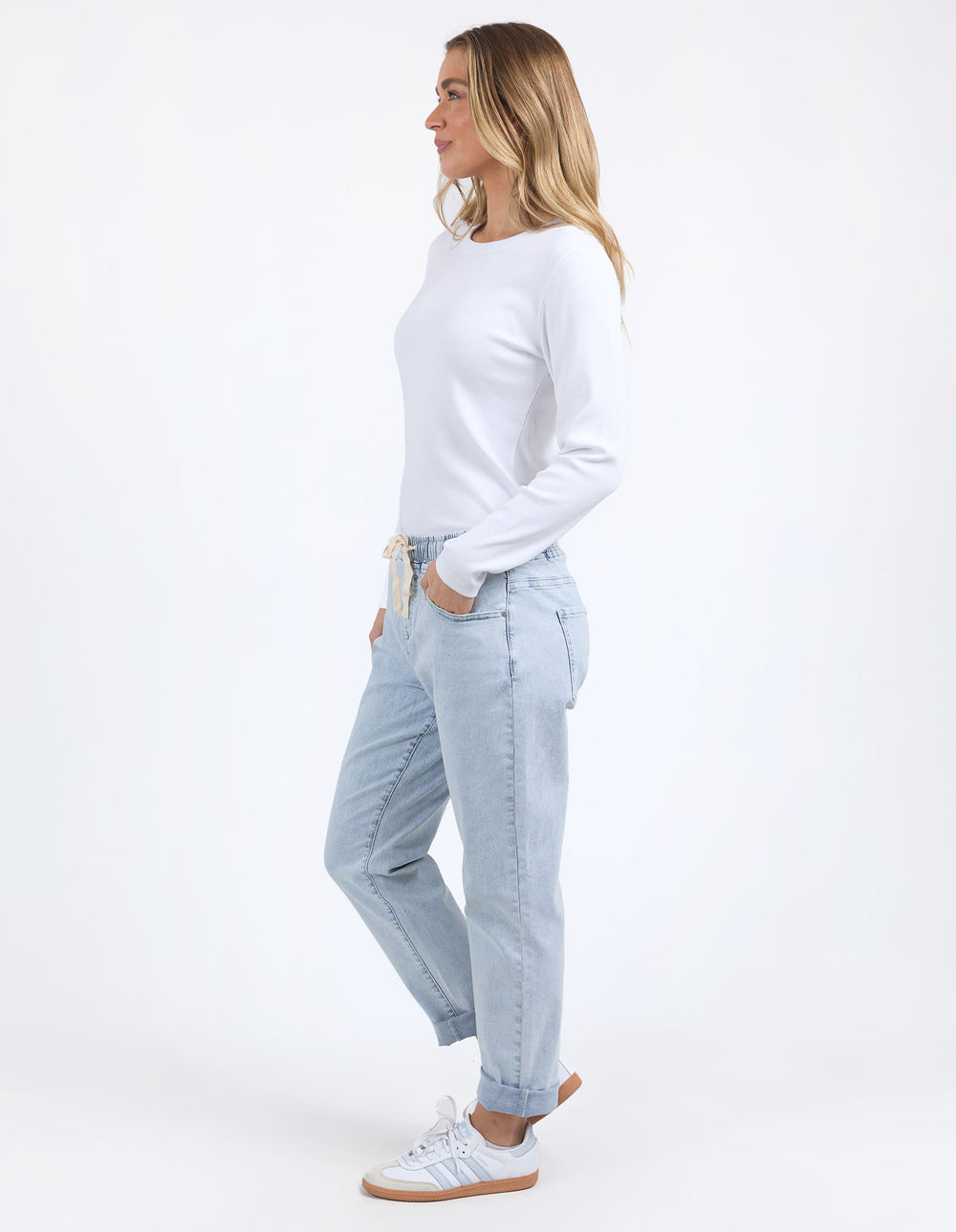 foxwood-juliette-jogger-jean-vintage-pale-blue-womens-clothing