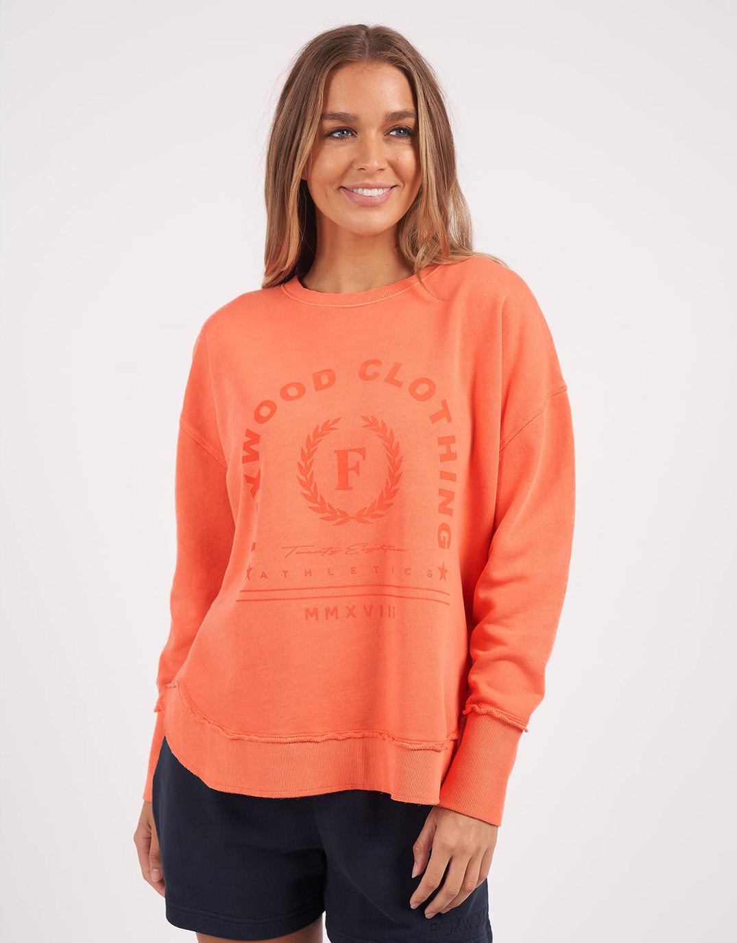 foxwood-medalion-crew-peach-womens-clothing