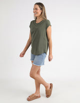 foxwood-signature-tee-khaki-womens-clothing