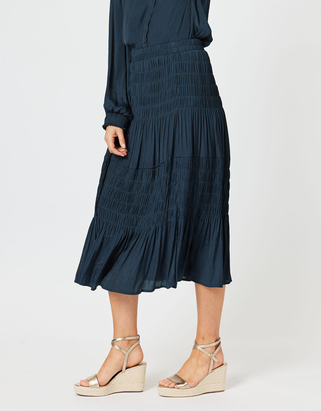 hammock-and-vine-luxe-shirred-skirt-navy-womens-clothing