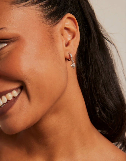 heart-humble-stardust-pendant-huggie-earrings-silver