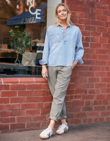 Henley Claudia Shirt - Mid Wash