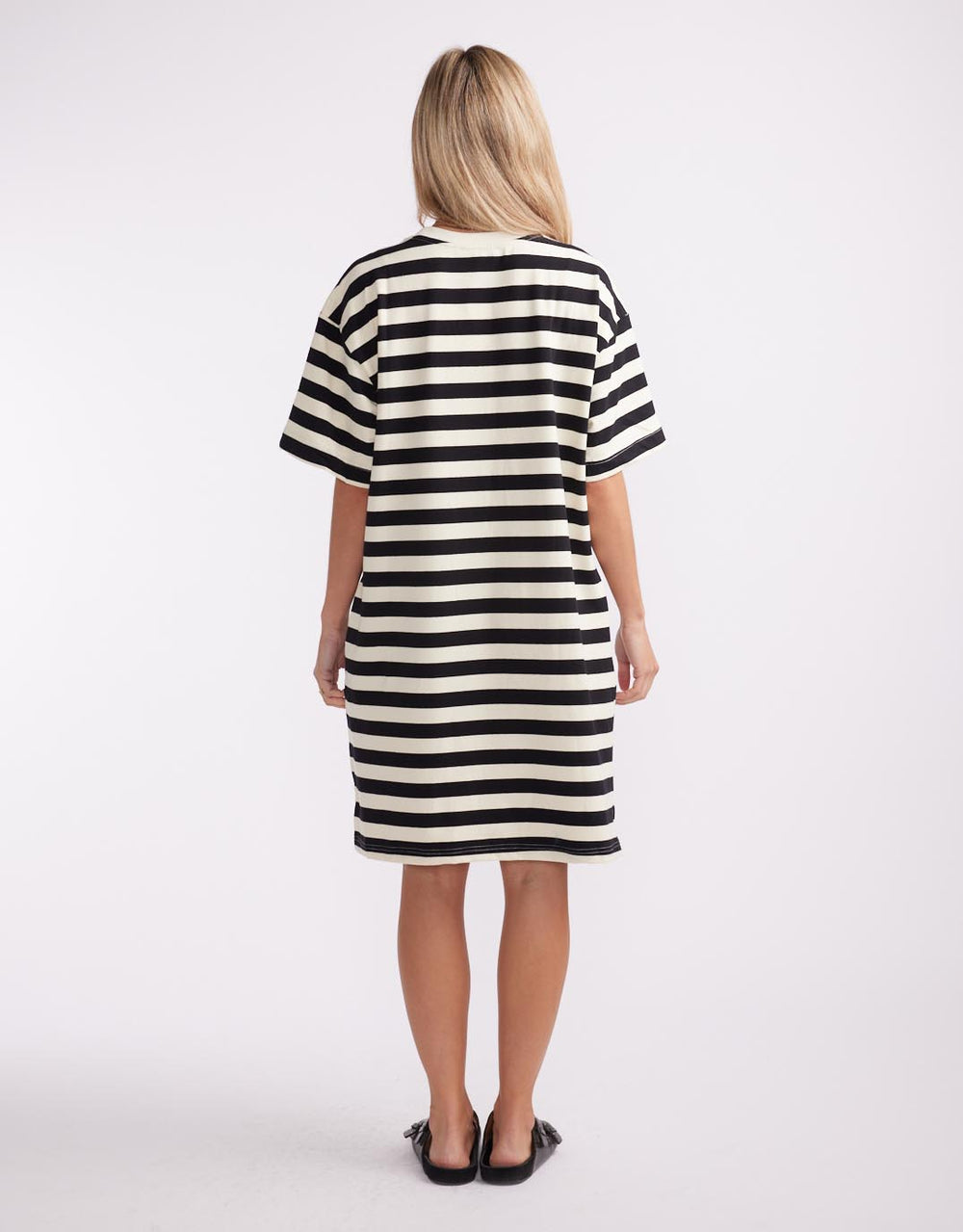 label-of-love-haven-short-sleeve-tee-dress-black-cream-womens-clothing