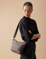 Stash Base Crossbody Cloud - Chocolate