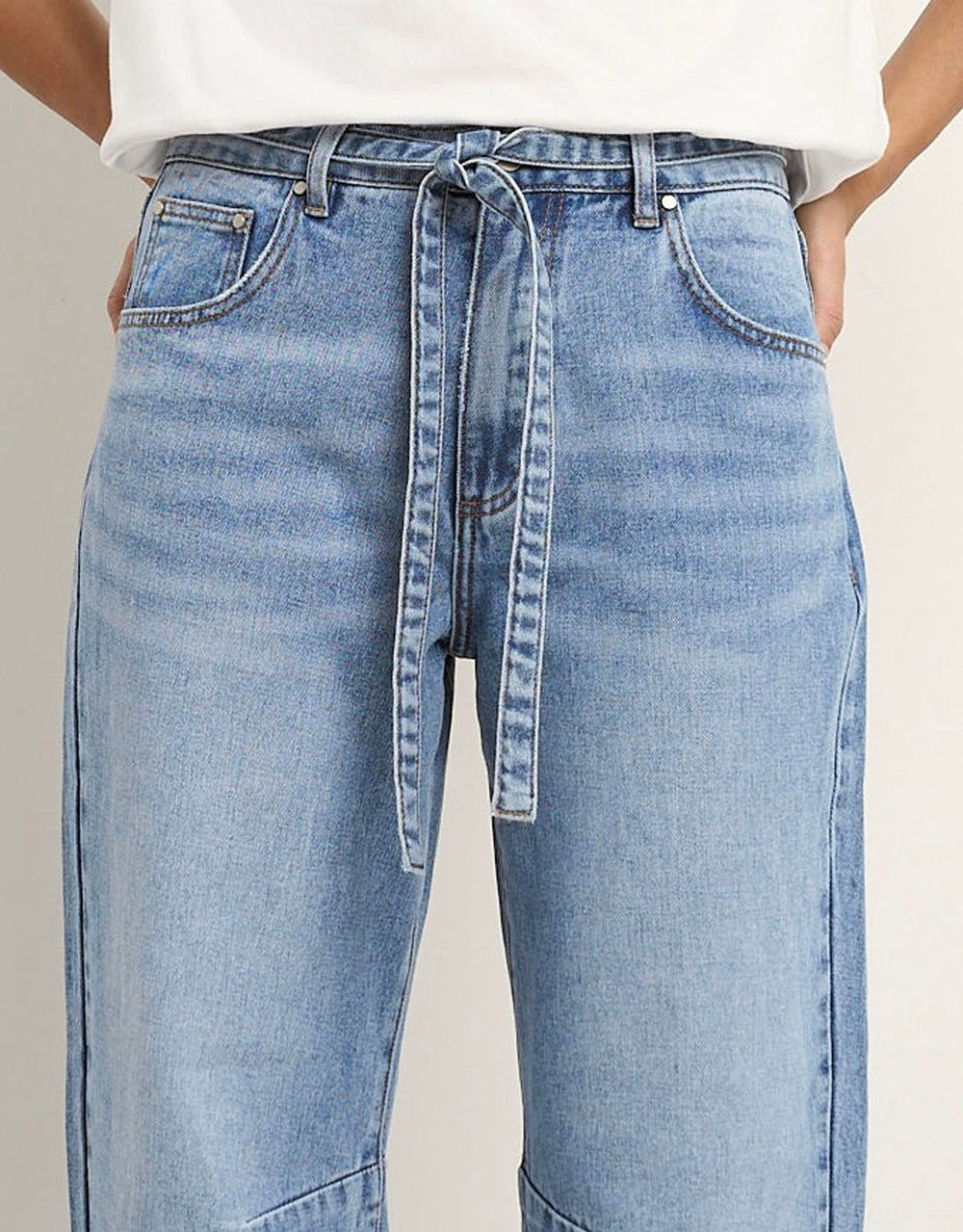 stories-be-told-campus-tie-waist-barrel-jeans-light-blue-denim-womens-clothing