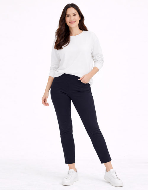 The 24/7 Bengaline Crop Pant - Navy