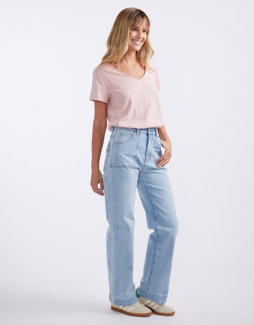wakee-denim-sienna-stretch-denim-wide-leg-jeans-light-wash-womens-clothing