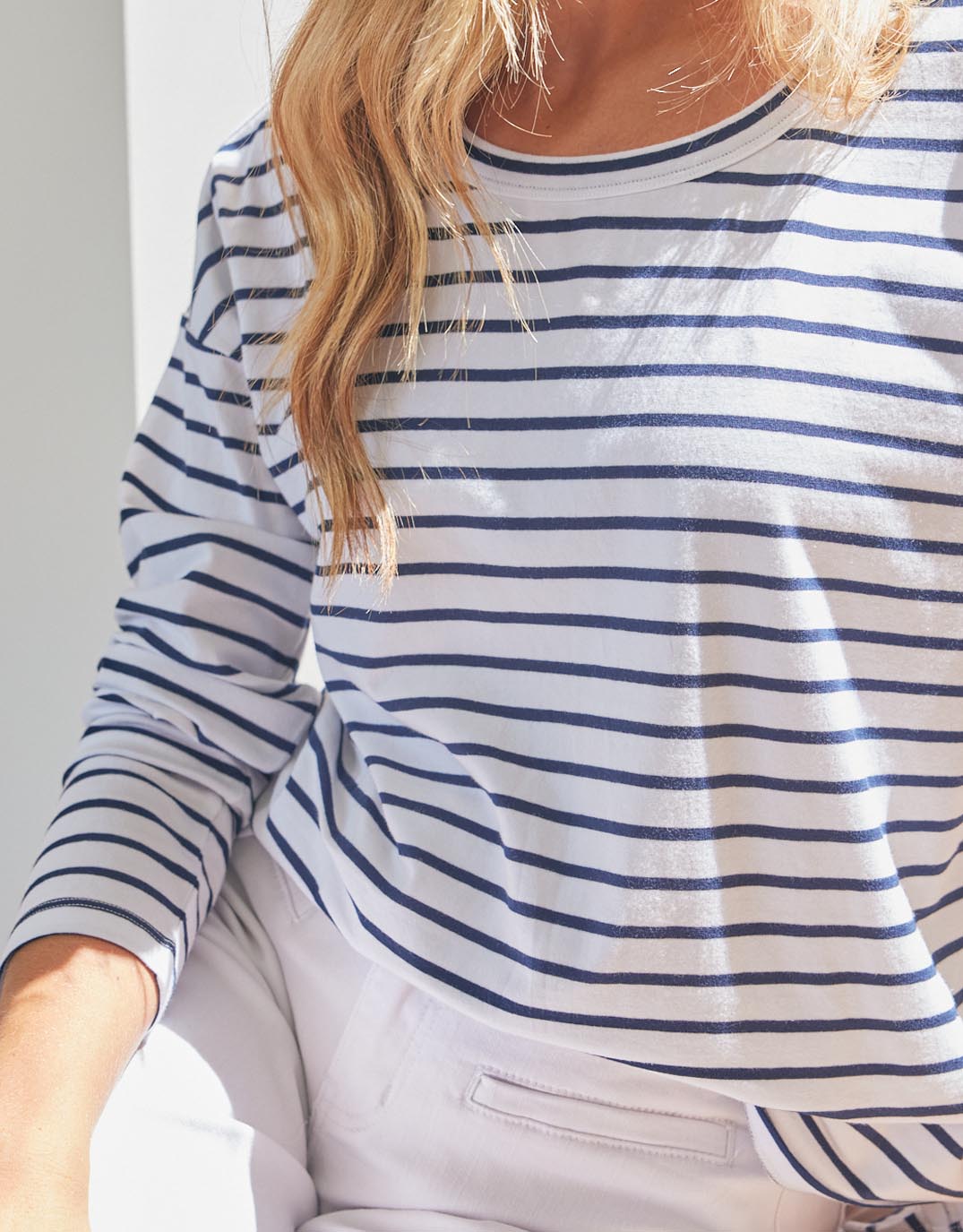 white-and-co-relaxed-long-sleeve-t-shirt-white-navy-womens-clothing