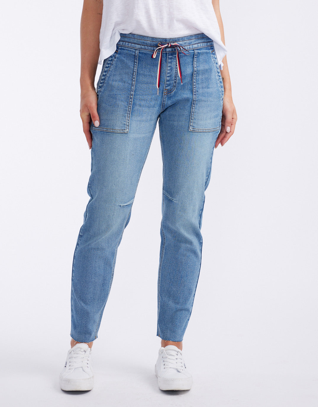 Cara Raw Hem Denim Jogger - Mid Wash