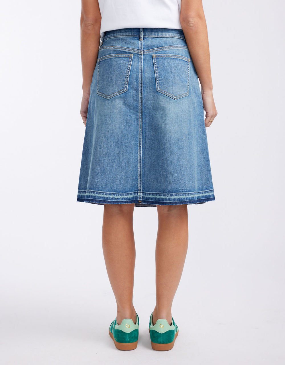 white-co-holly-denim-skirt-mid-wash-womens-clothing