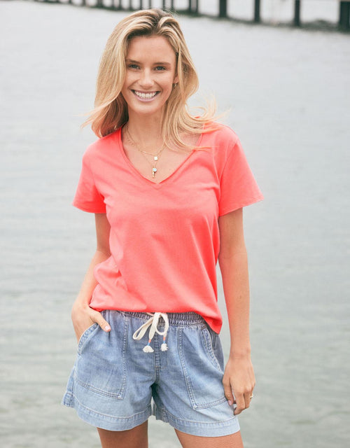 La Vacanza Vee Neck Tee - Watermelon