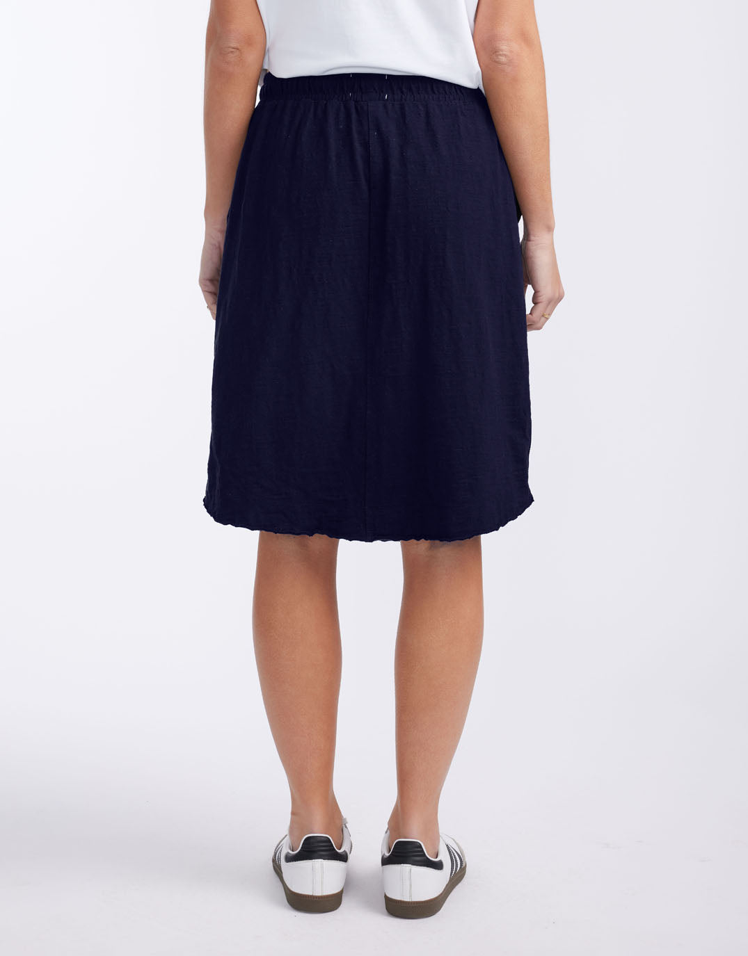 white-co-signature-skirt-navy-womens-clothing