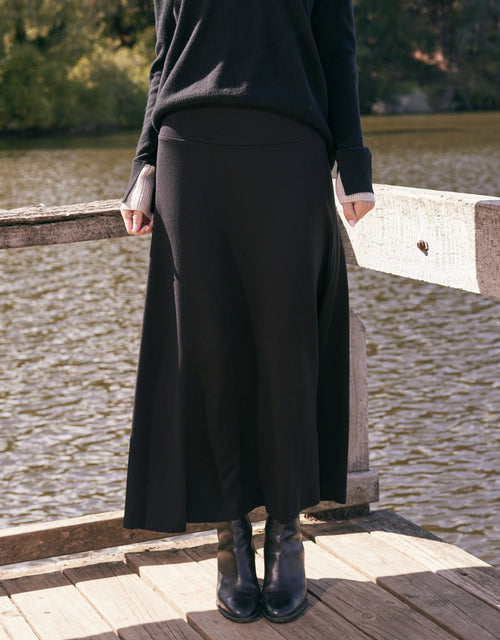 white-co-timeless-ponte-midi-skirt-black-womens-clothing