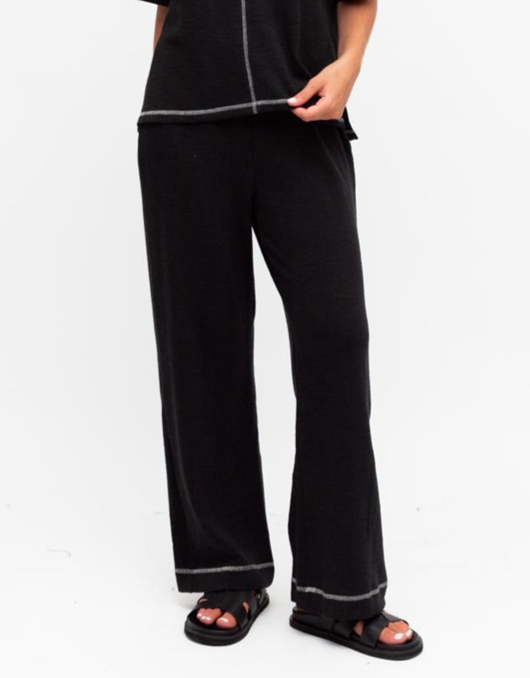 worthier-contrast-stitch-pants-black-womens-clothing