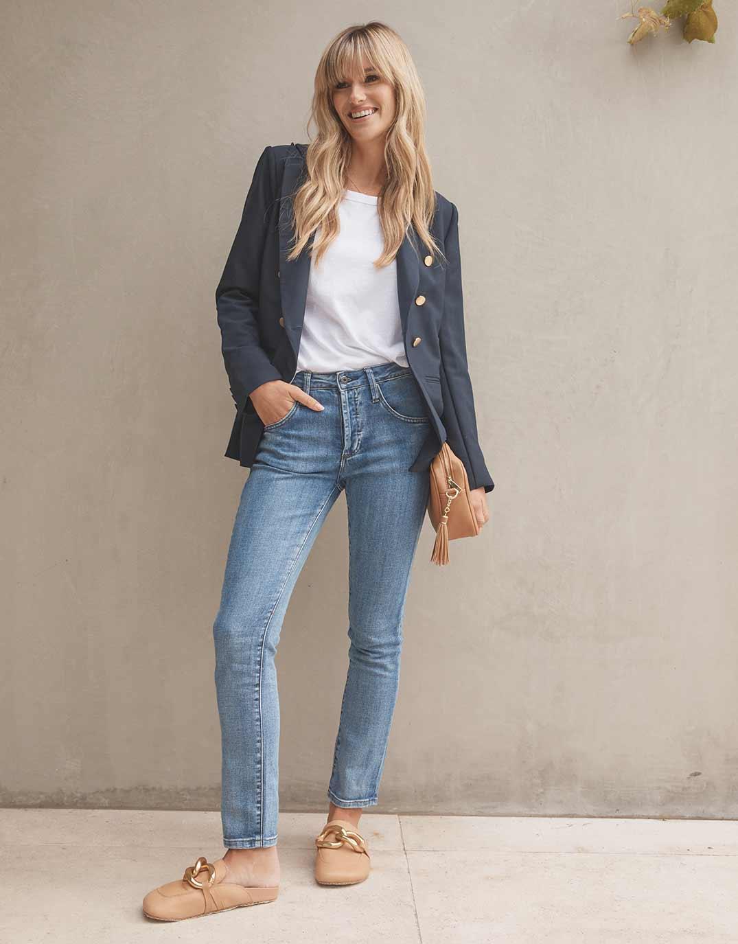white-co-the-classic-blazer-navy-womens-clothing